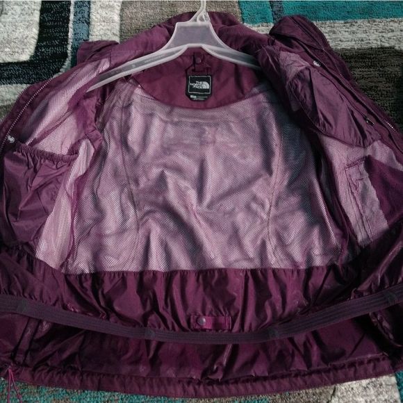 The North Face Jacket - Picture 4 of 7